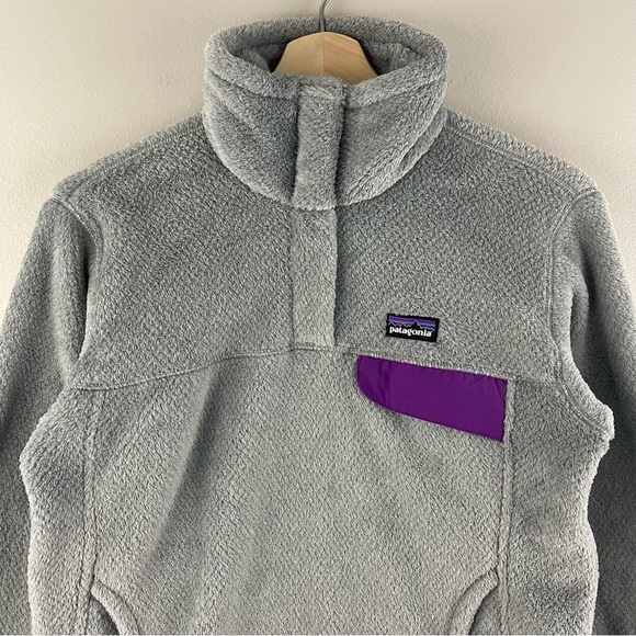 PATAGONIA Light Grey Purple Women’s Re-Tool Snap-T Turtleneck Fleece Pullover - Picture 4 of 11